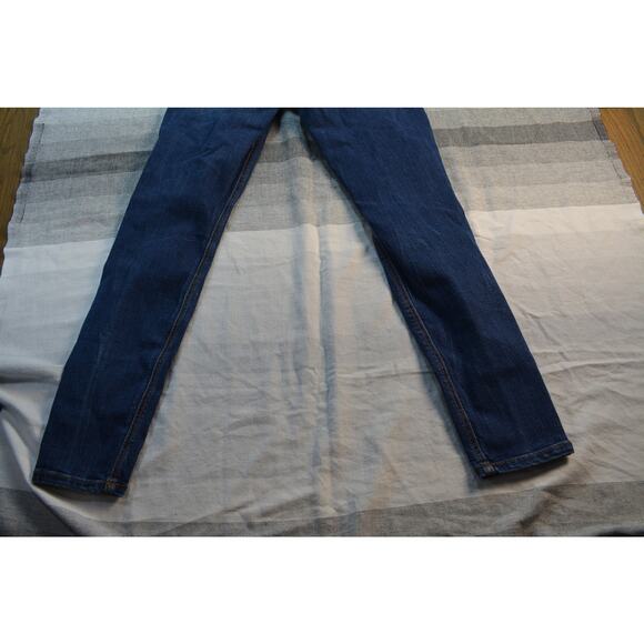 Old Navy Jeans - Picture 8 of 8